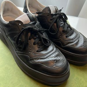 Men’s GG embossed sneaker